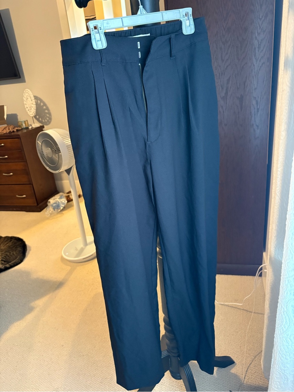 Abercrombie & Fitch women’s Black Pleated Dress Trousers